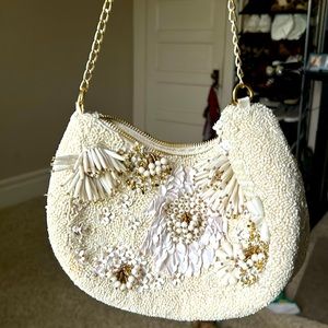 Vintage white and gold purse
